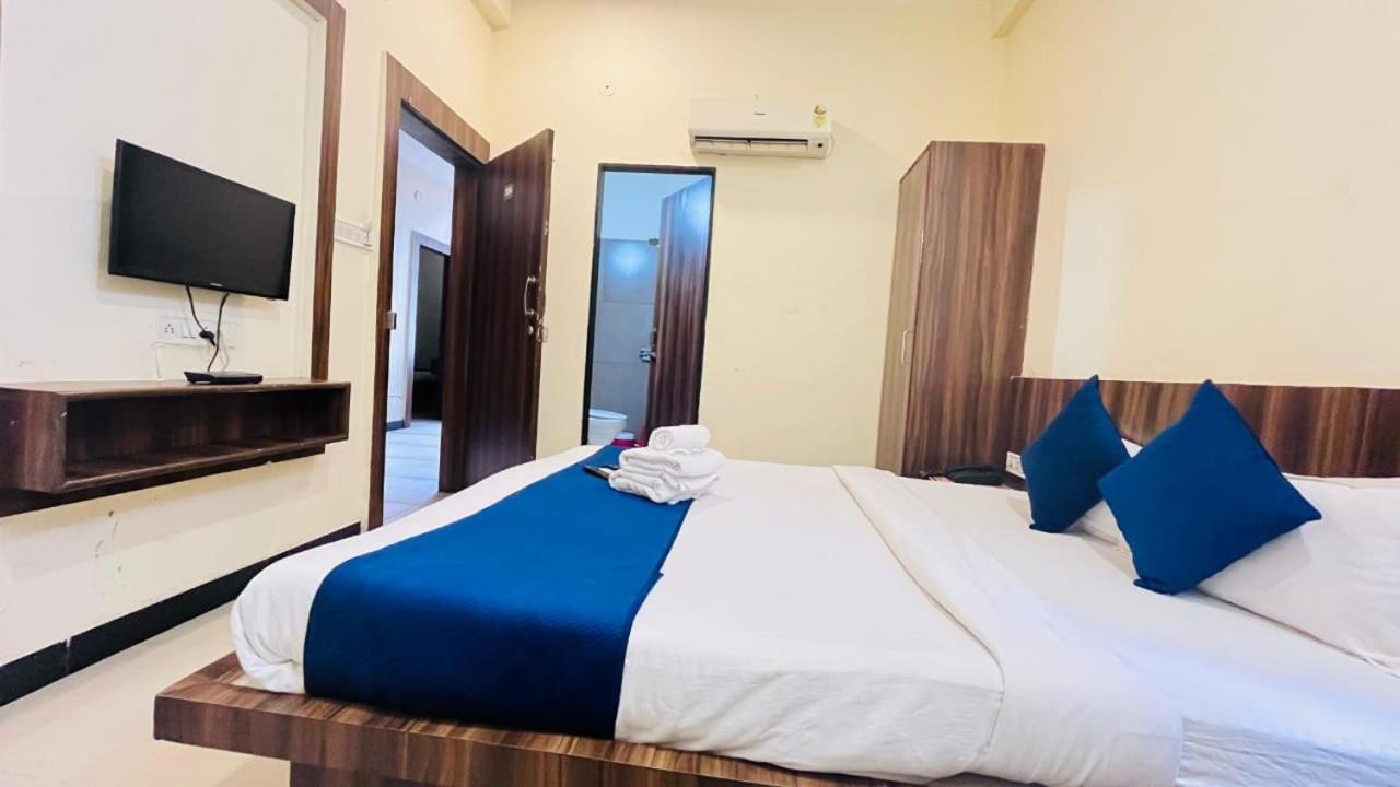Hotel Ashoka Palace Ujjain Eksteriør bilde